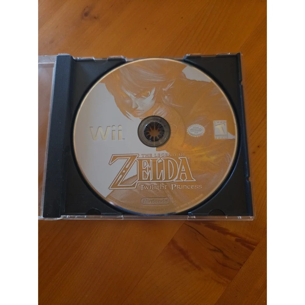 The Legend of Zelda: Twilight Princess Nintendo Wii 2006 Video Game Disc only